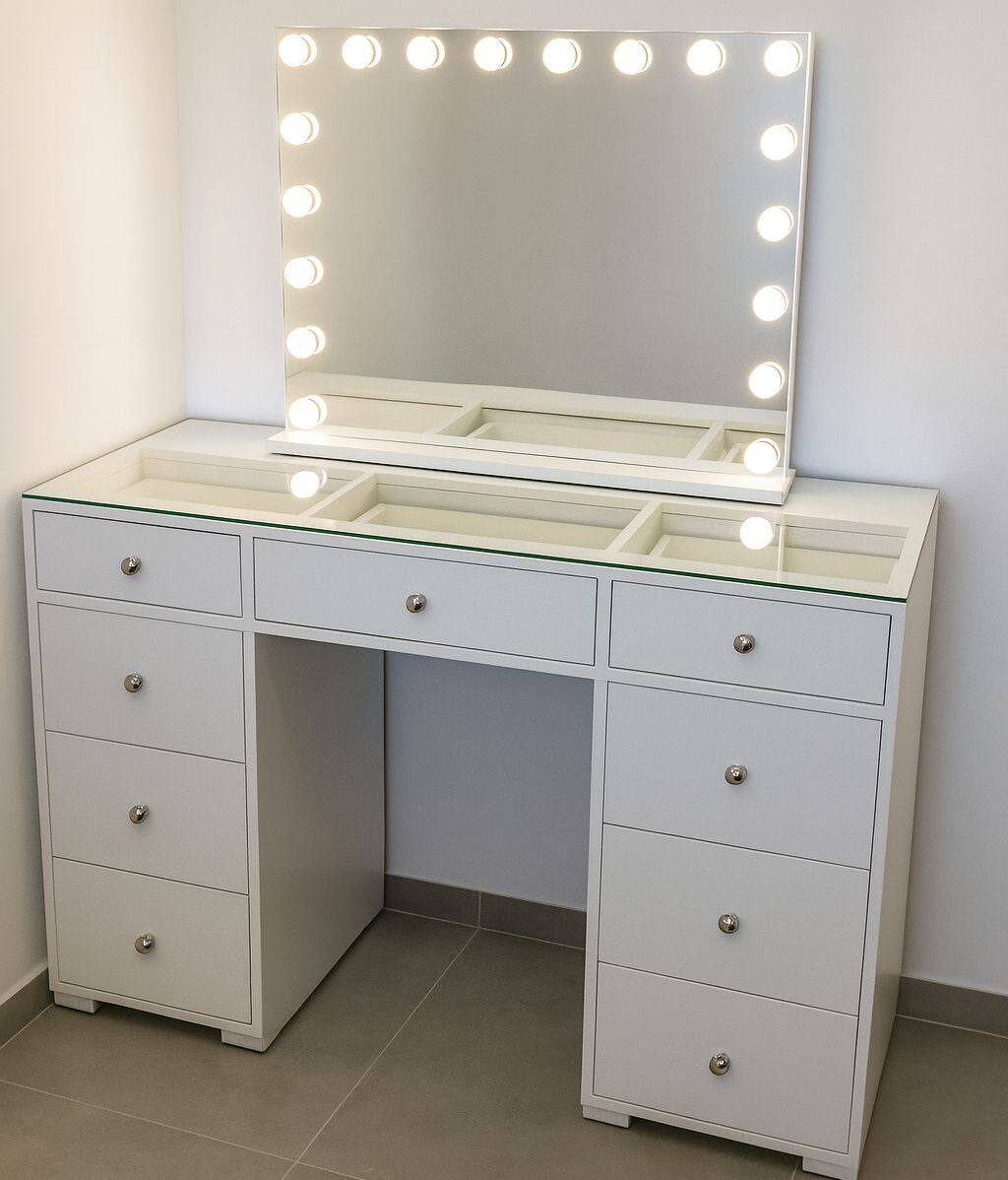 שידת איפור יוקרתית + מראה דגם "DIVA" - תוצרת הארץ